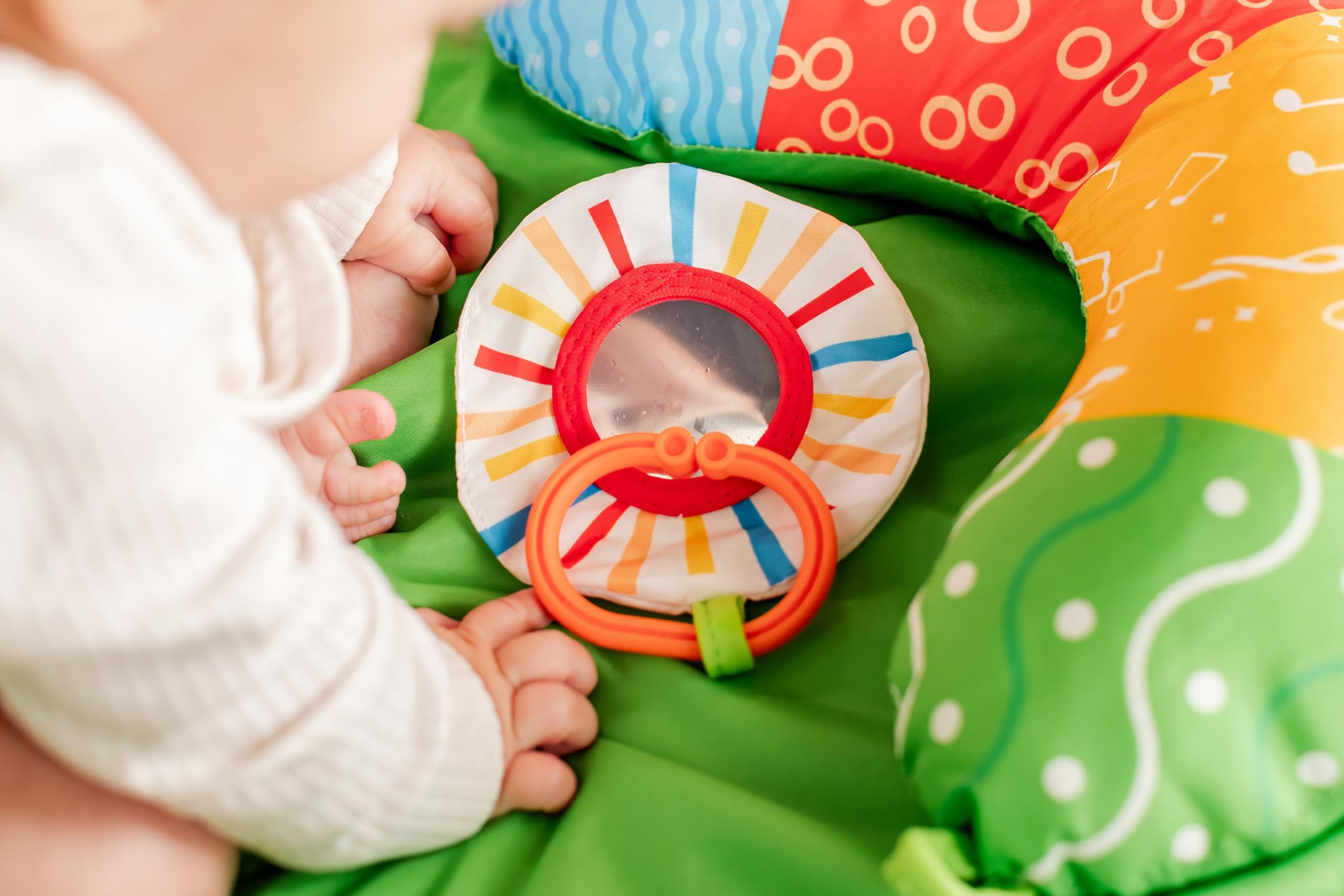Knotly Charm non-slip base keeps playtime stable on any surface