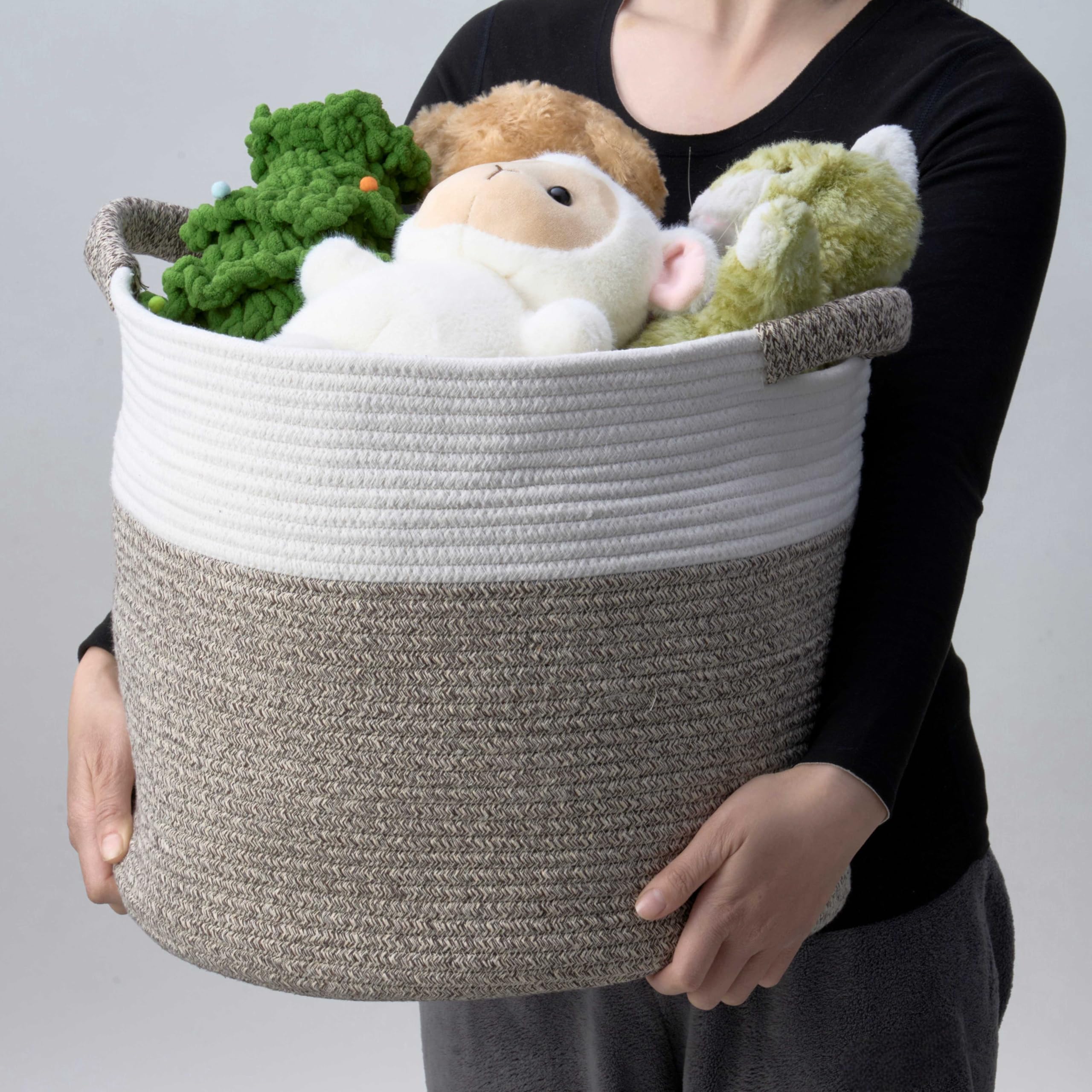 Kodomoore blanket basket folded packaging shows compact delivery and natural creases.