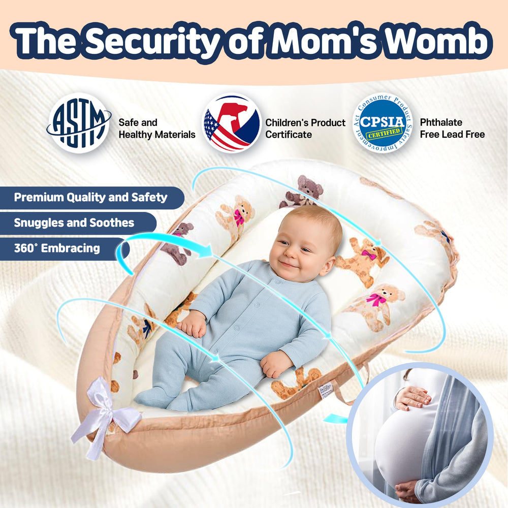 Kombi Baby Lounger Ivory double-sided cover for seasonal versatility.