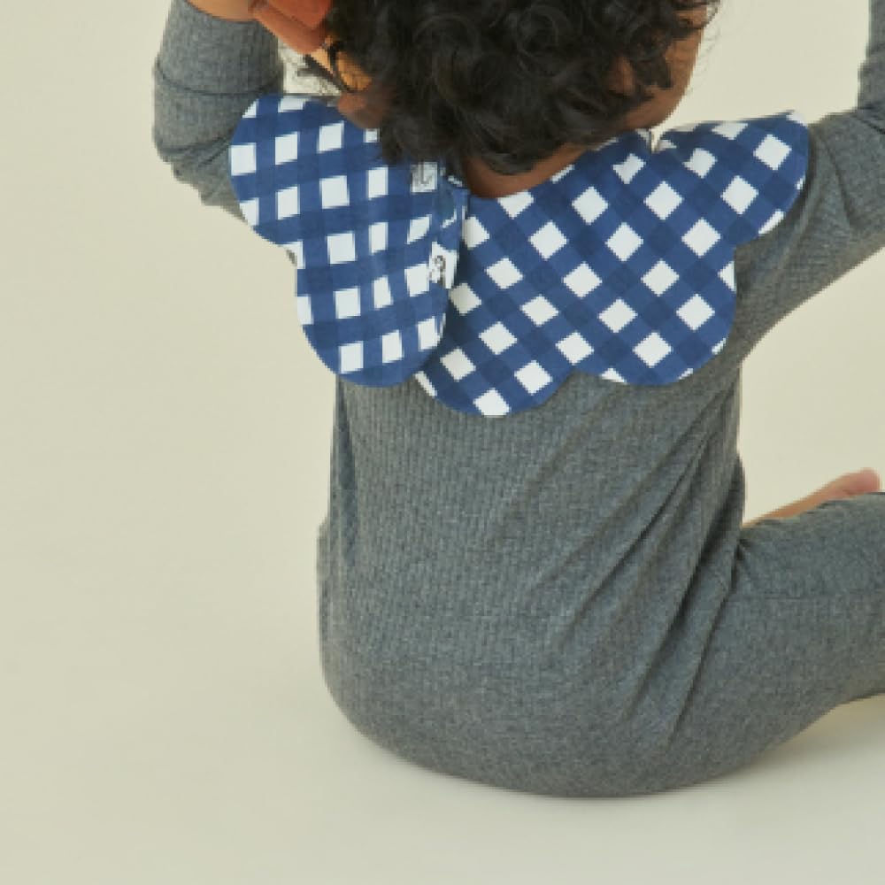 Konny Bib UV-blocking feature protects skin on sunny outings.