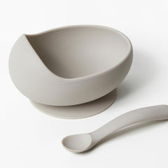 Konny baby bowl with microwave-safe silicone and suction base for mess-free self-feeding.
