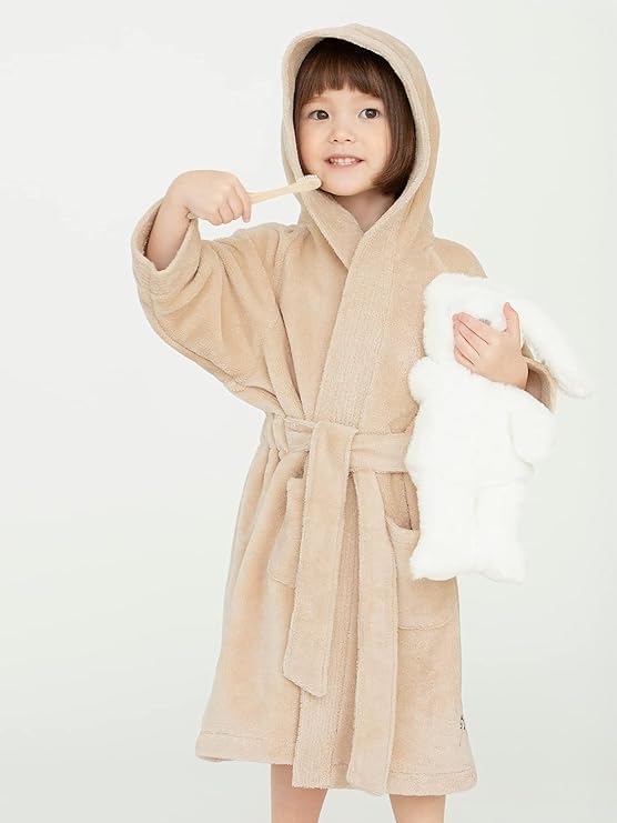 Konny care-label removable for easy washing and comfort adjustments.