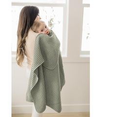 Close-up of Konssy waffle texture, breathable and gentle.