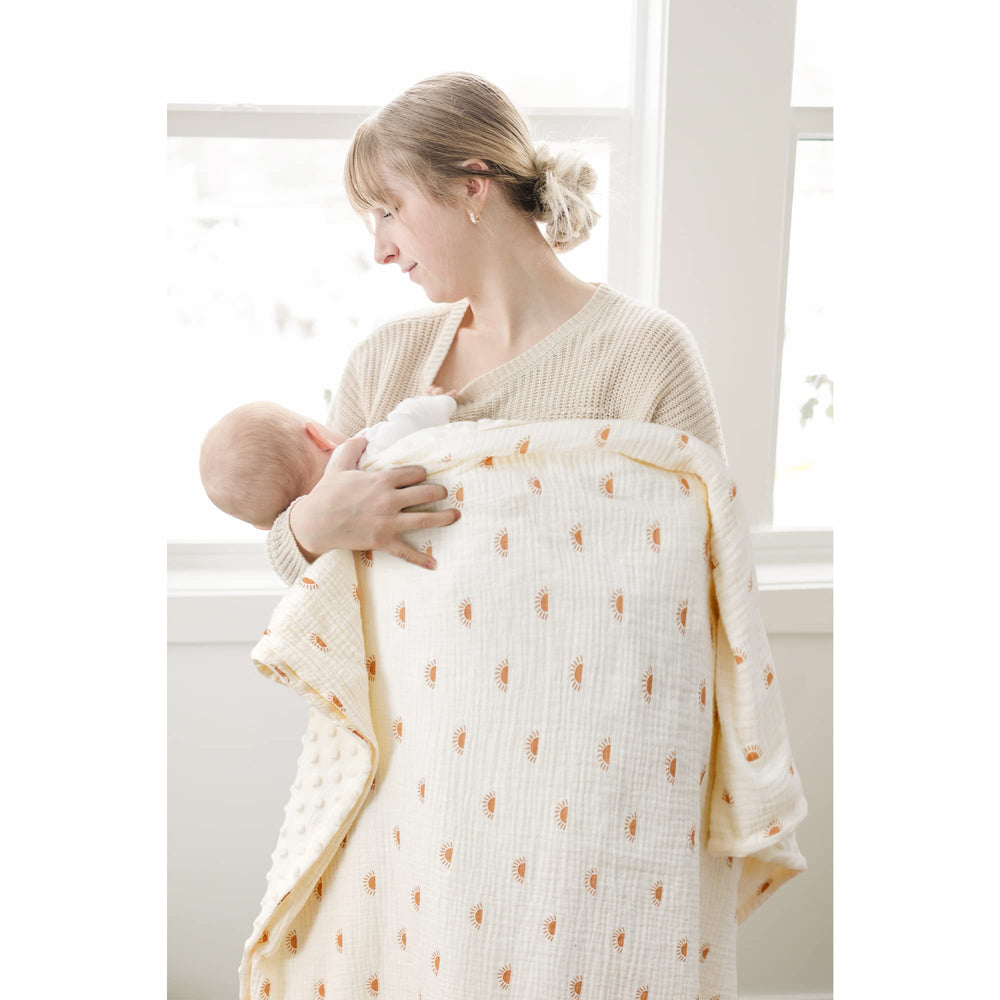 Konssy baby blanket highlighting breathable, warm fabric suitable for all climates.