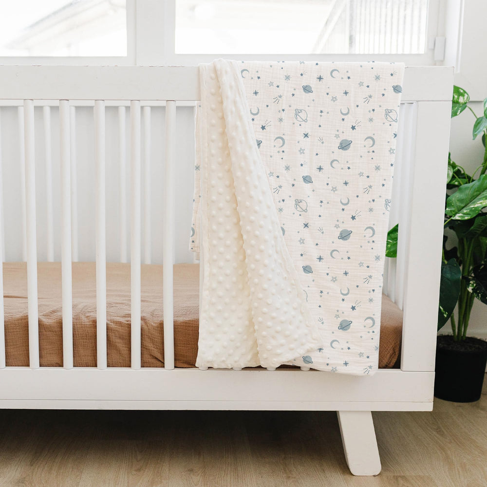 Konssy newborn blanket multi-use prop and cover for everyday moments.