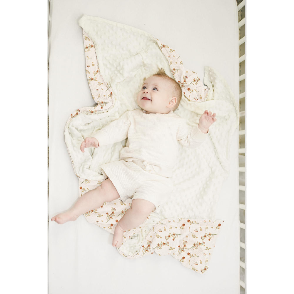 Konssy baby blanket nursery close-up reveals soft, breathable fabric for comfort