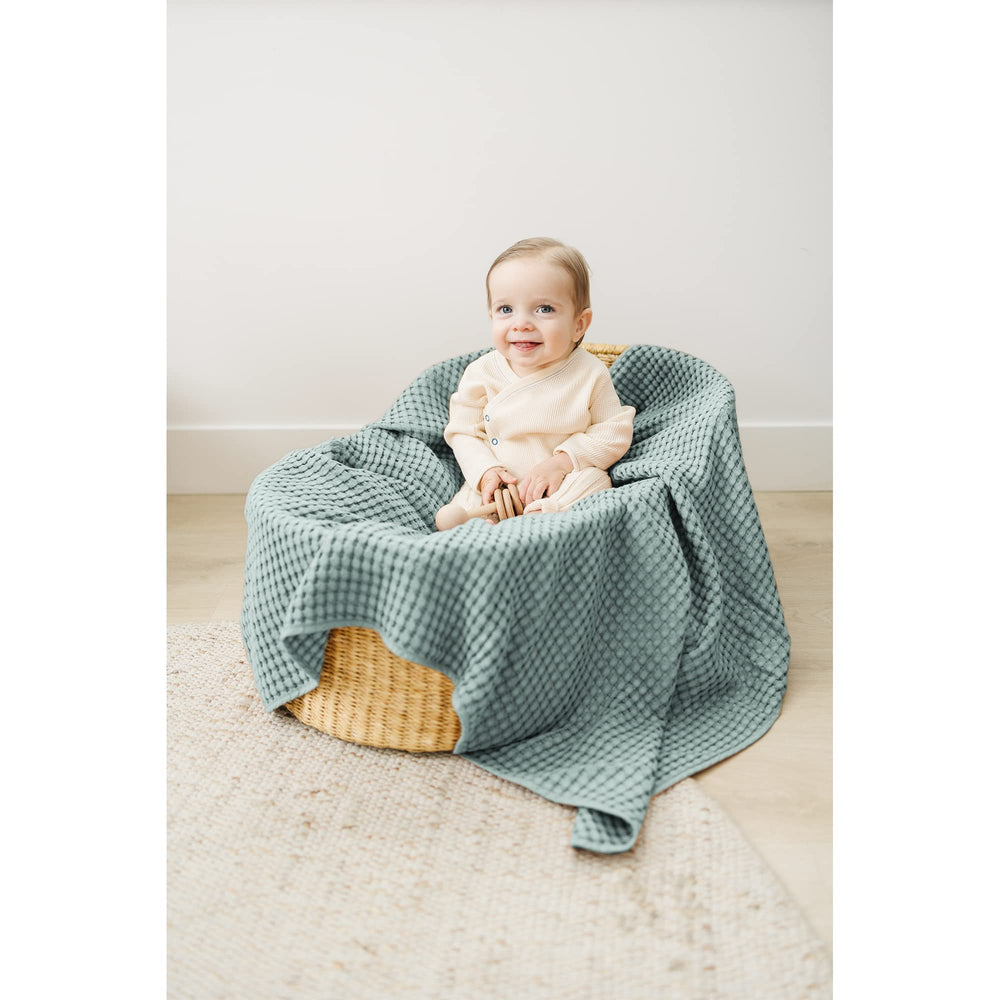 Konssy waffle baby blanket doubles as photography prop