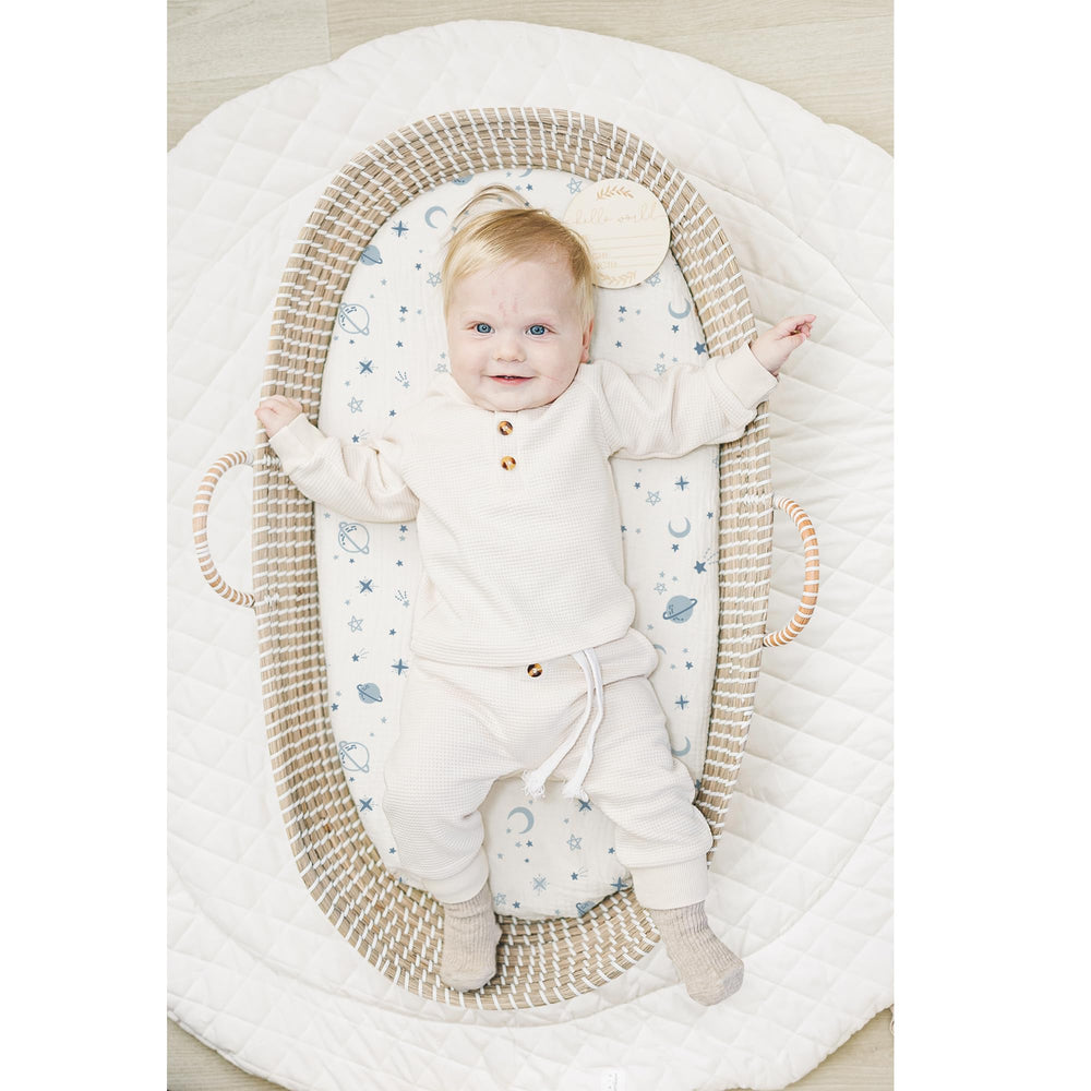 Konssy bassinet sheet soft muslin cotton highlighting gentle touch against baby skin