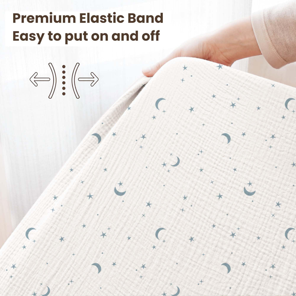 Konssy Dreamfield Sky sheets demonstrating a secure 360-degree elastic fit