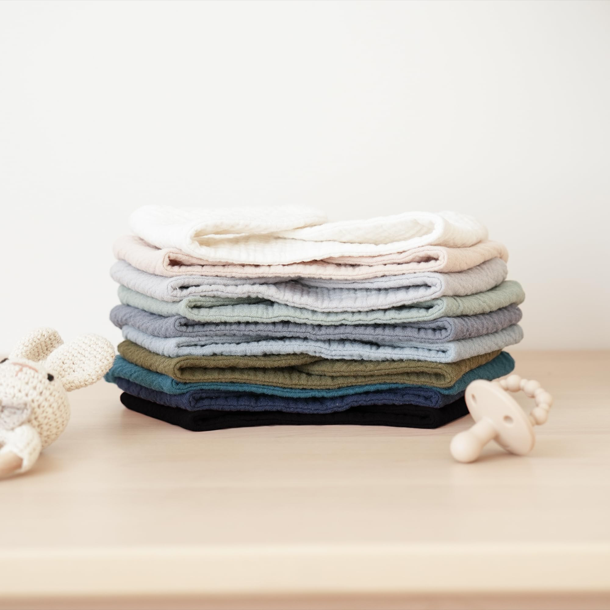 Flat lay shows 10-pack colors including neutrals for outfits.
