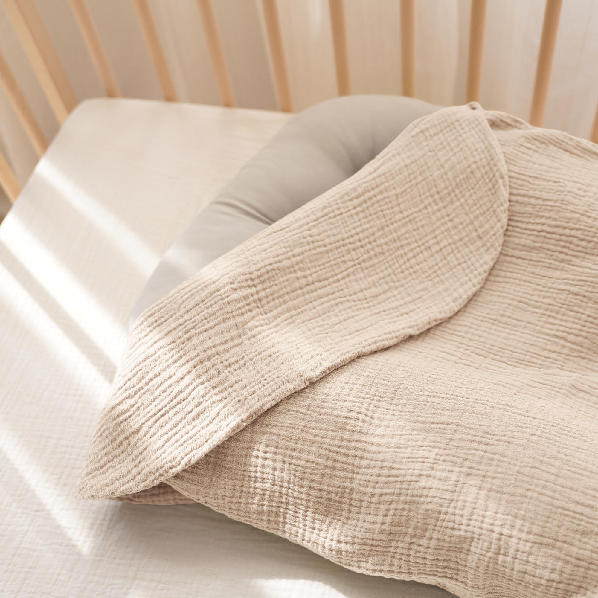 Konssy muslin cover gift-ready, perfect for baby showers and registries.