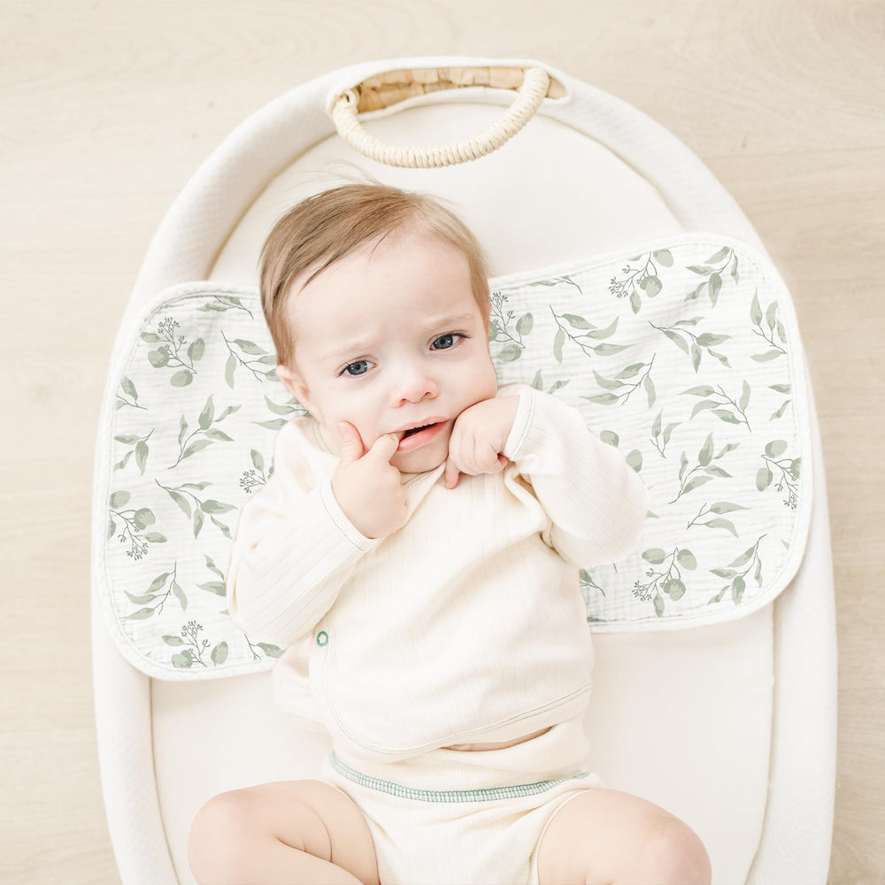 Konssy burp cloths size 19x9, flat lay with full shoulder coverage.