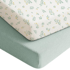 Konssy muslin crib sheets Leaf Green close-up pattern and soft texture.