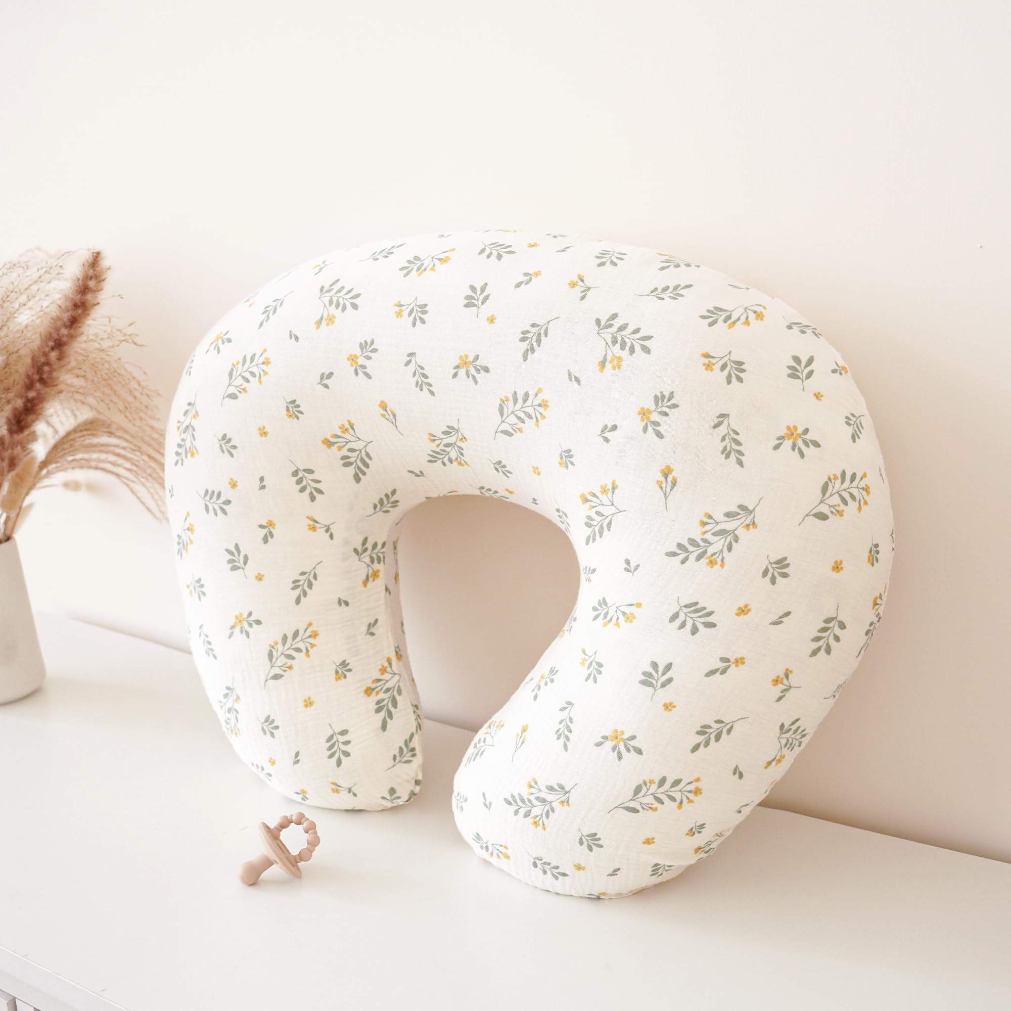 Konssy close-up of muslin texture—premium care for baby.
