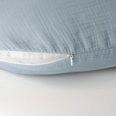 Konssy easy-slip-on design with zipper ensures quick changes.