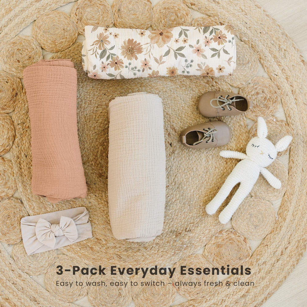 Unisex colorways of Konssy muslin swaddle blankets suitable for any newborn