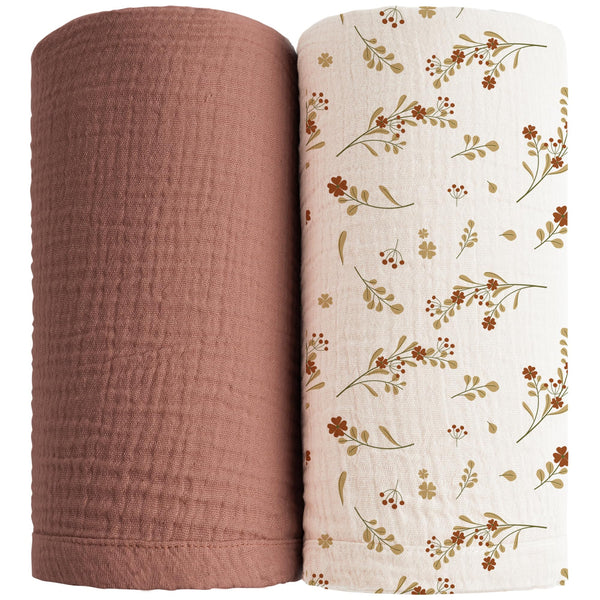 Konssy muslin swaddle soft closeup: breathable fabric gently soothes delicate skin.