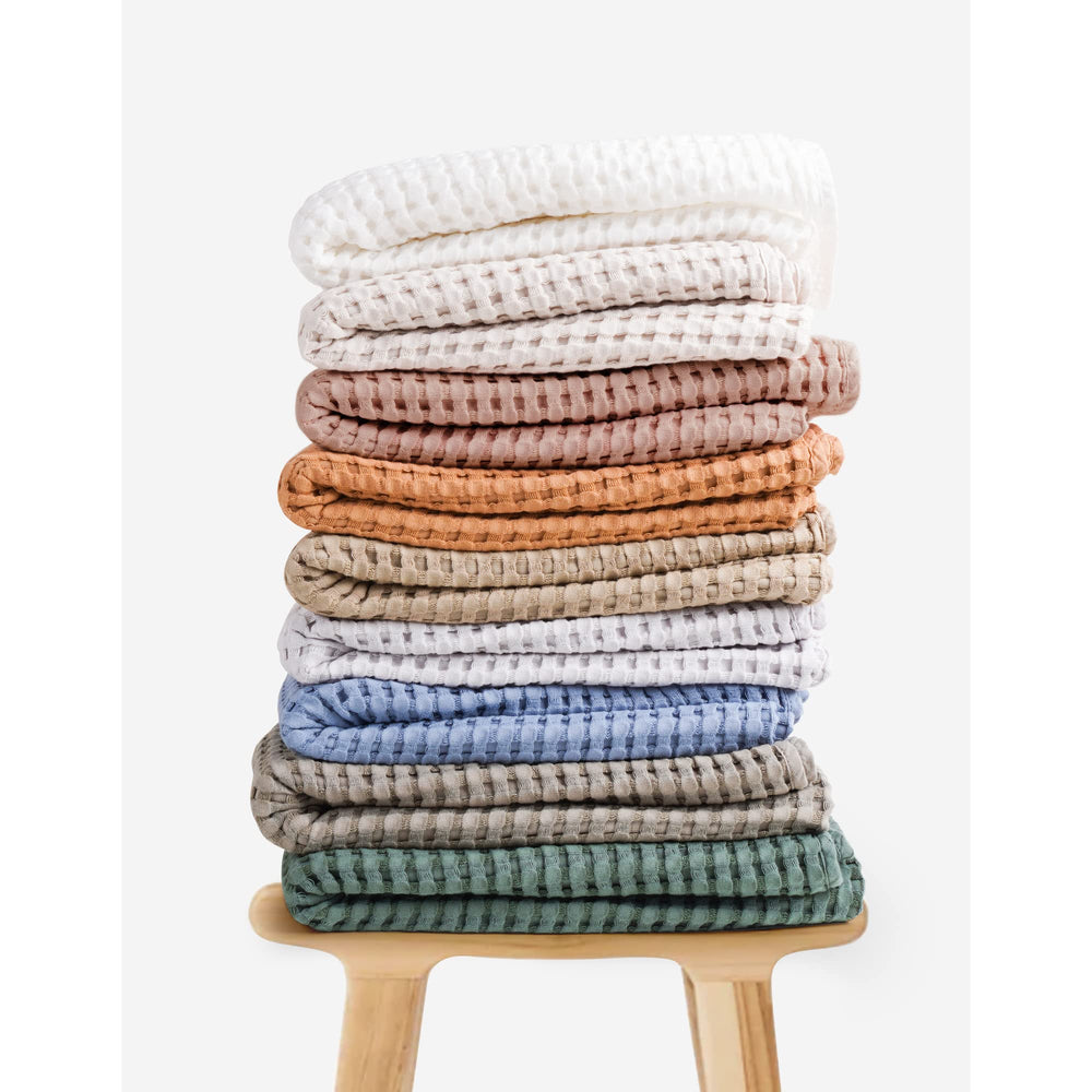 Konssy waffle blanket offers gentle touch for baby's skin.