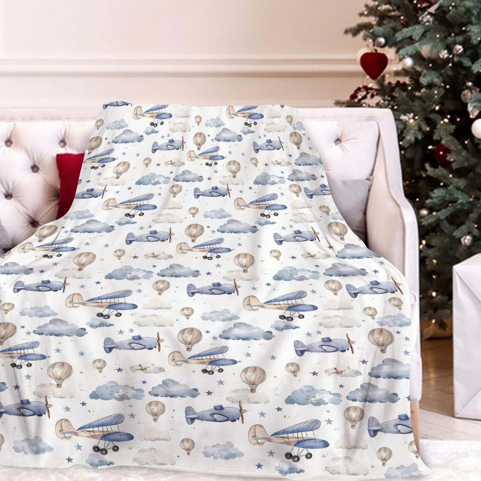 KuphiL10C nursery decor blanket blends style and comfort in one piece.