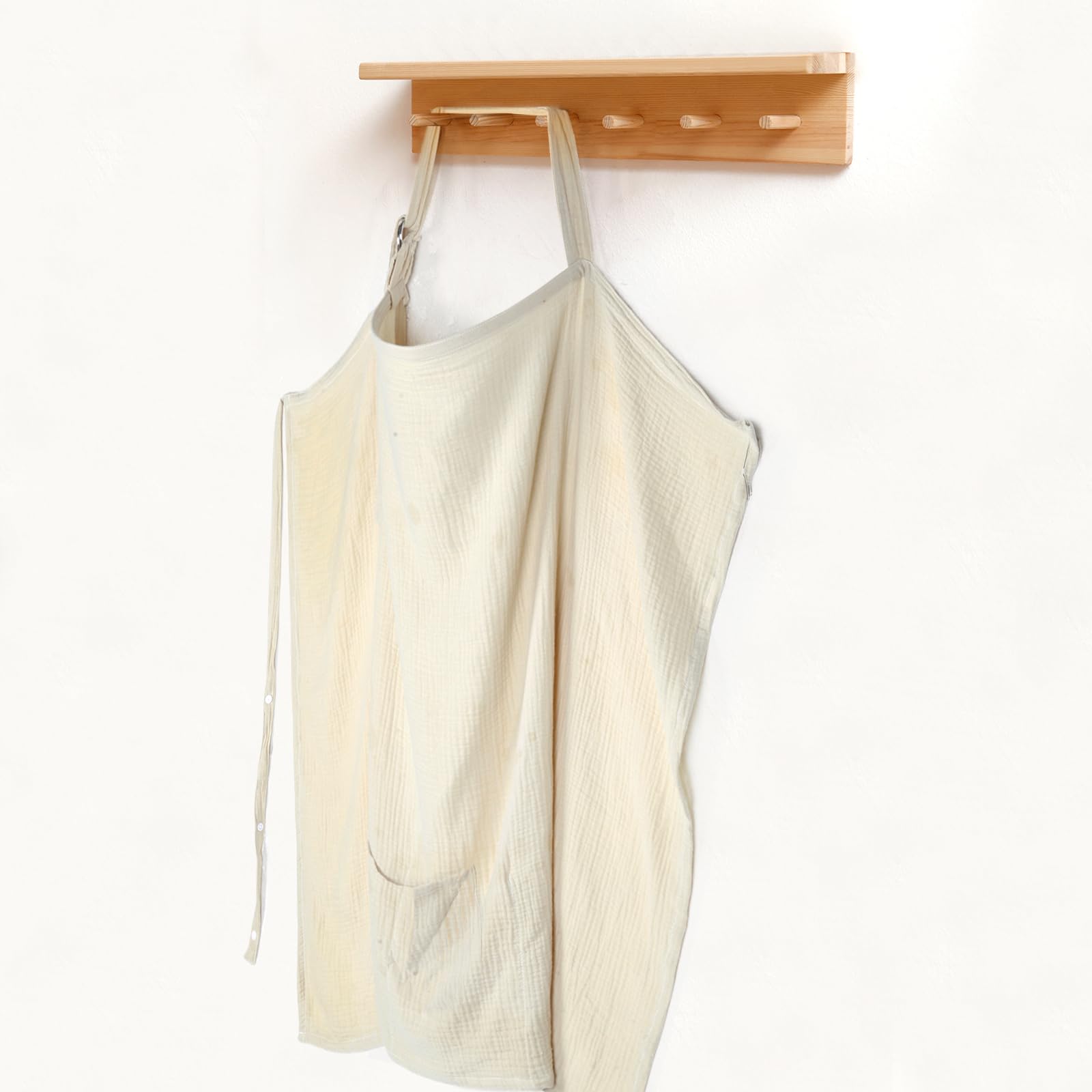 Kyppuboo adjustable straps ensure a snug, secure fit for diverse outfits.
