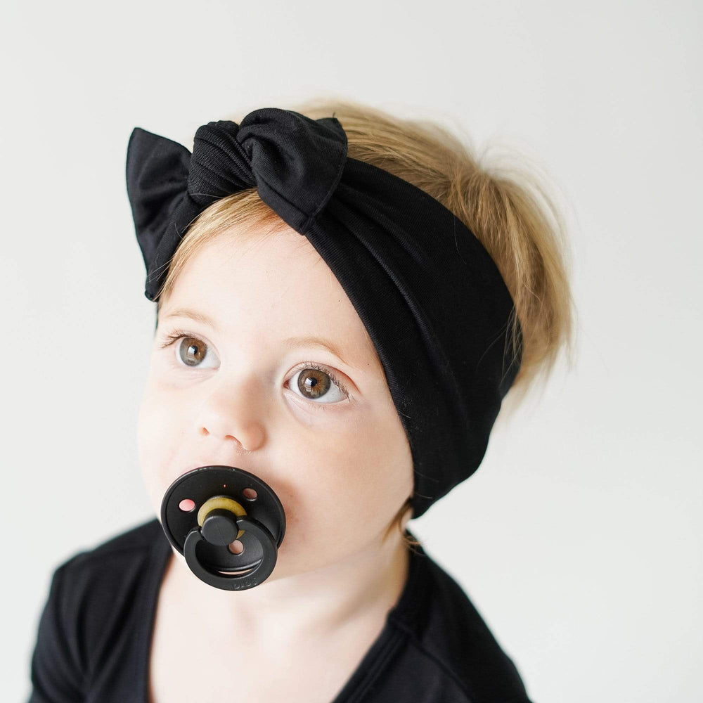 KYTE BABY bamboo bow midnight tied, adjustable fit for secure wear
