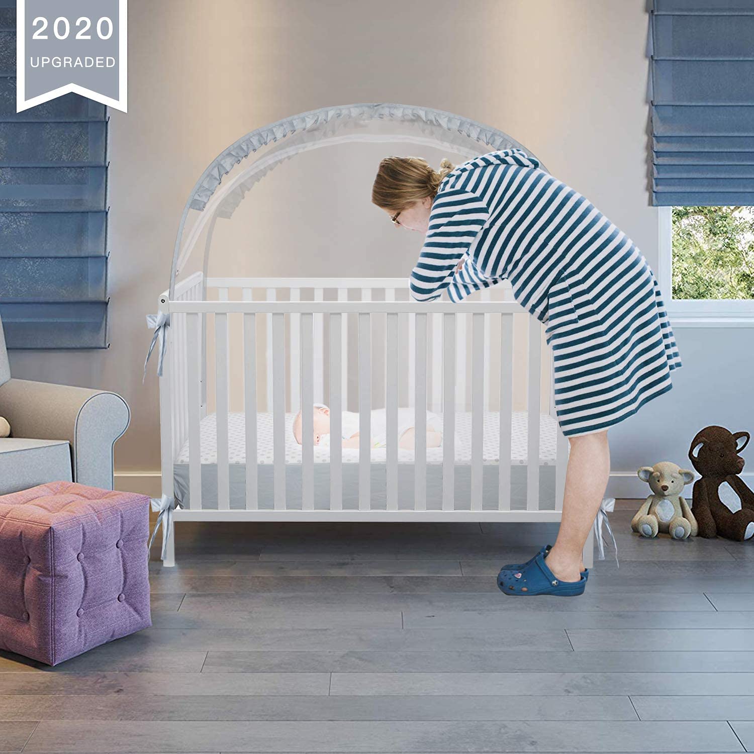 L RUNNZER crib tent compact packaging for convenient storage.