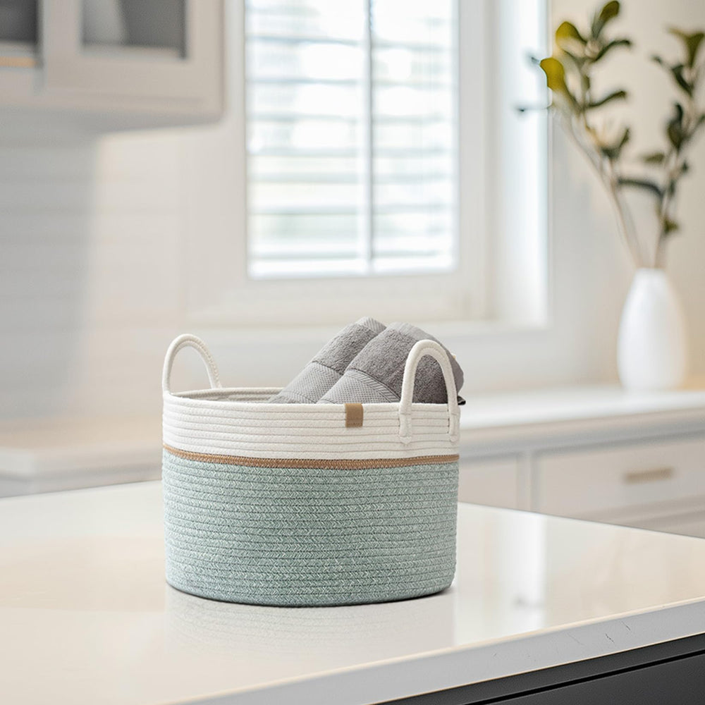 La Jolie Muse basket with sturdy handles makes transport between rooms easy.