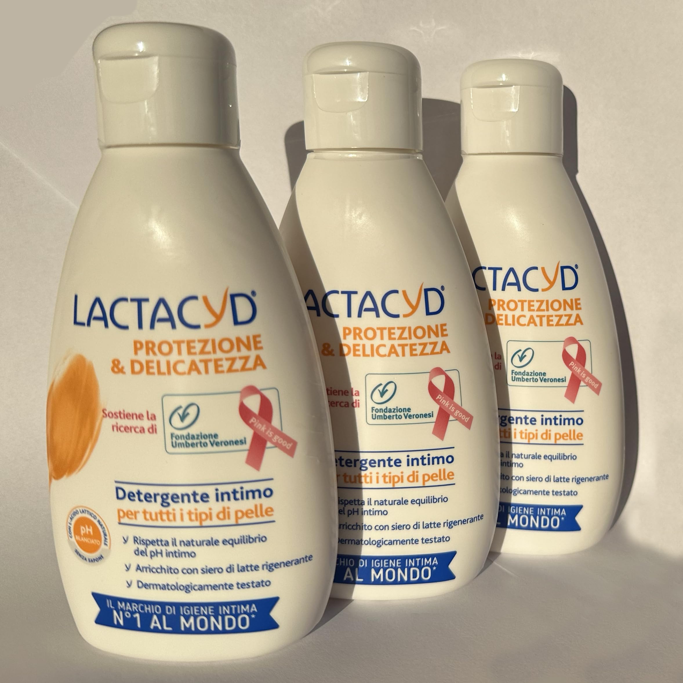 Lactacyd Femina label close-up highlighting natural L-Lactic Acid for gentle balance.
