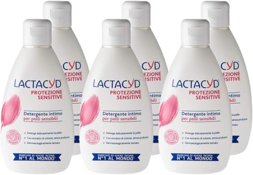 Lactacyd Sensitive Protection bottle side view showcases a pH-balanced formula for sensitive skin.