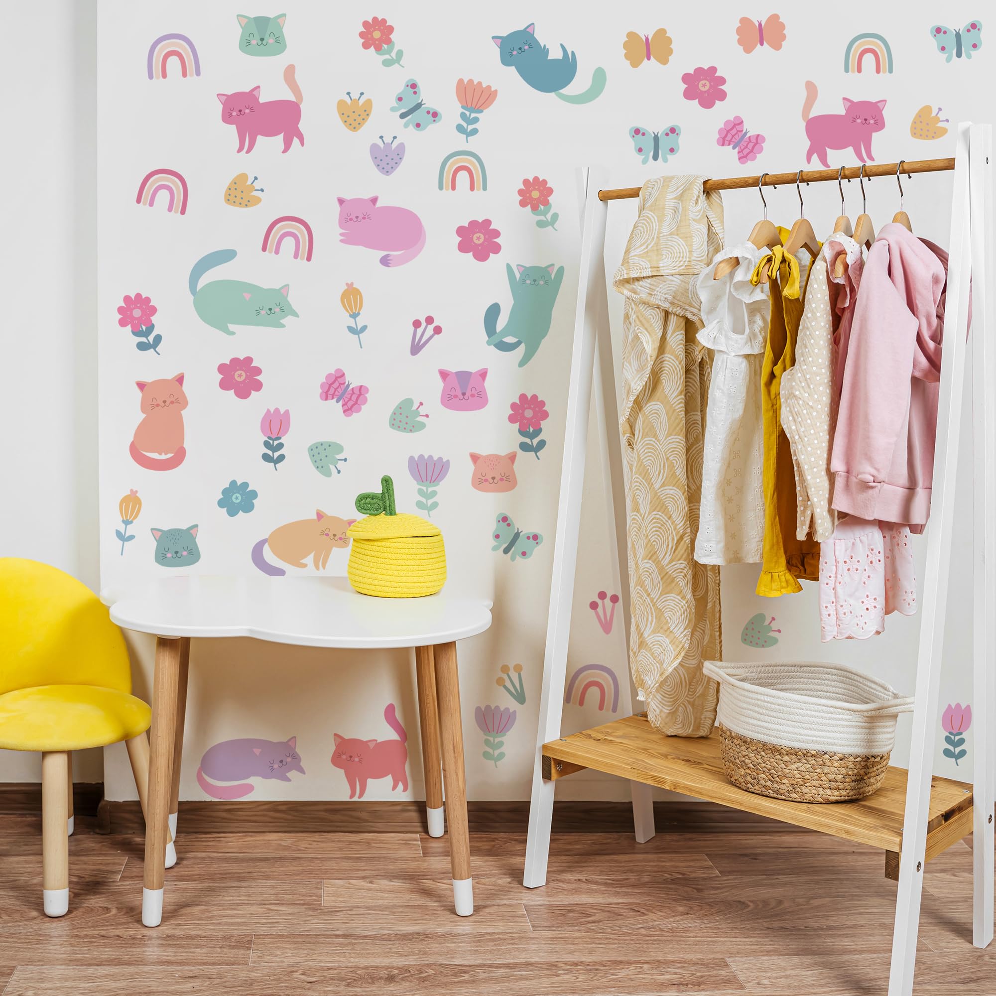 Ladinimo cat wall decals with flowers to soften walls and doors.