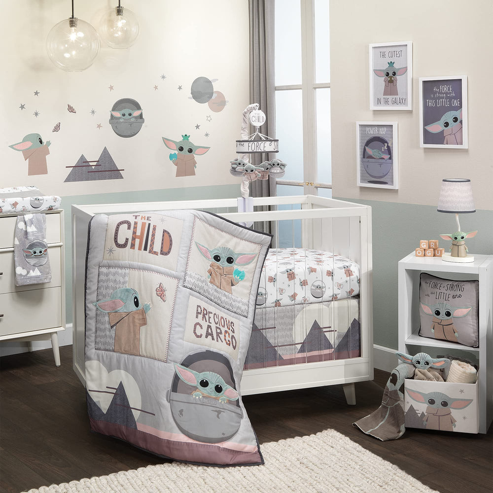 Durable, machine-washable Lambs & Ivy crib sheet for busy nurseries
