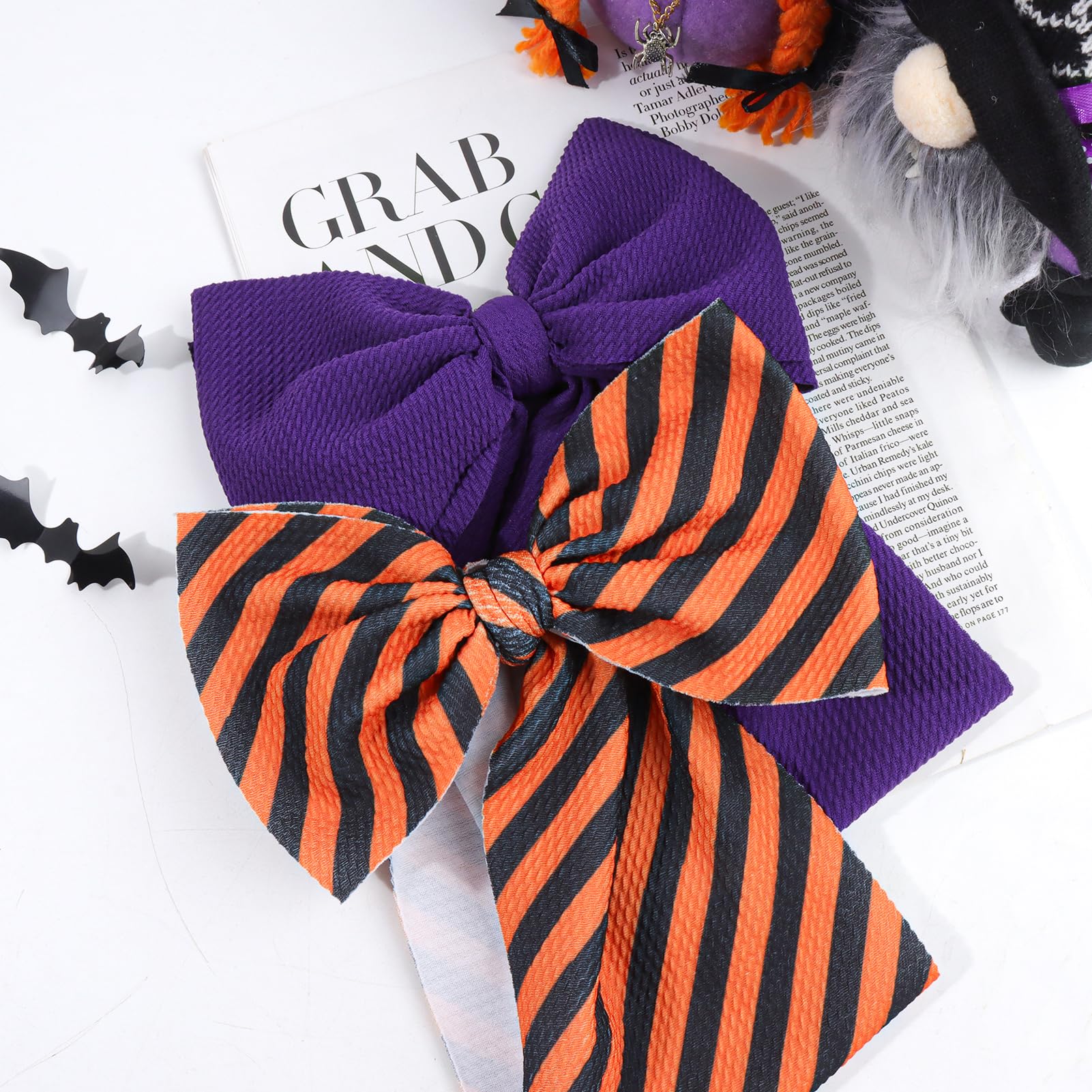 Lanmerry bow-headband set pairs with festive costumes for celebrations.