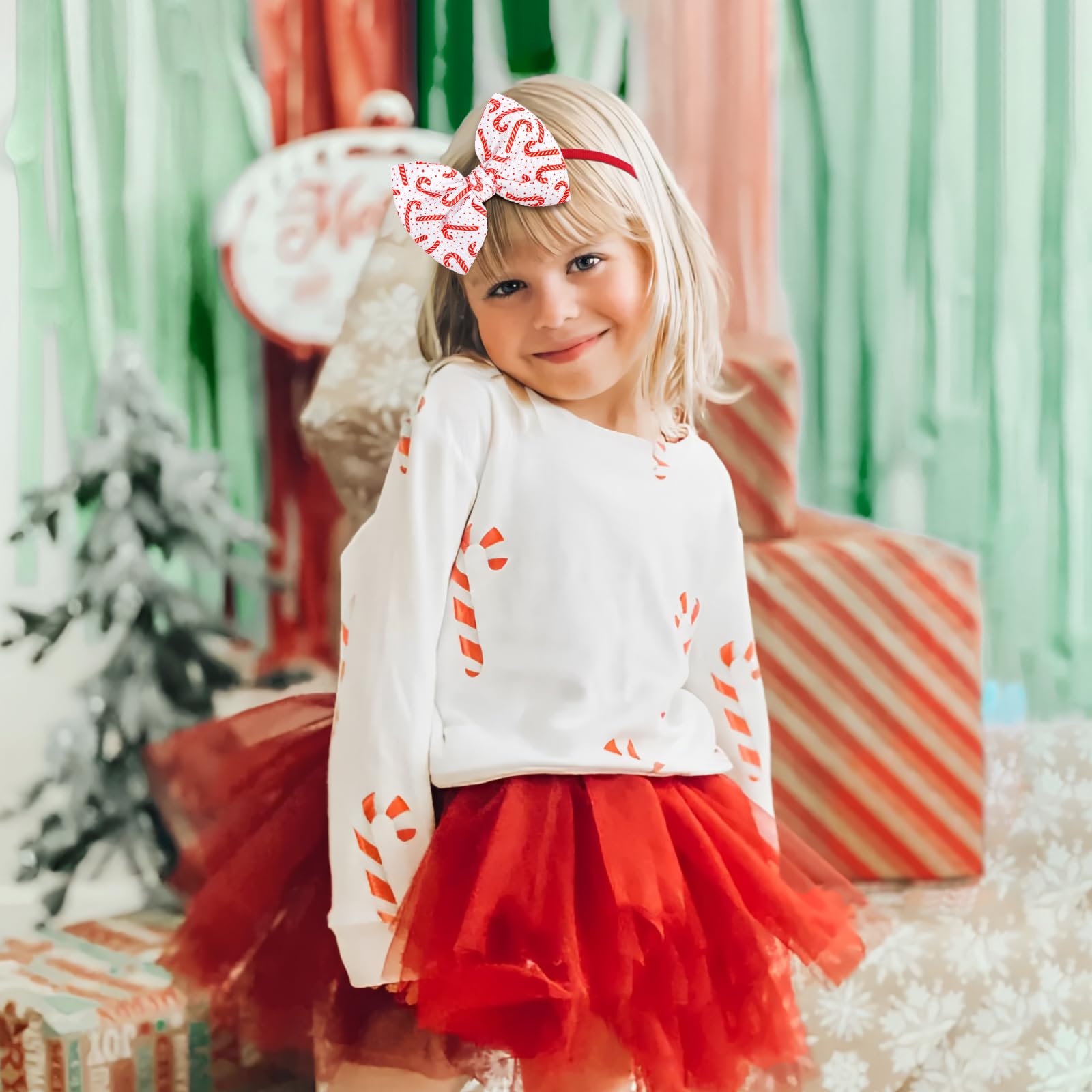 Lanmerry green tree-pattern headband adds playful Christmas charm