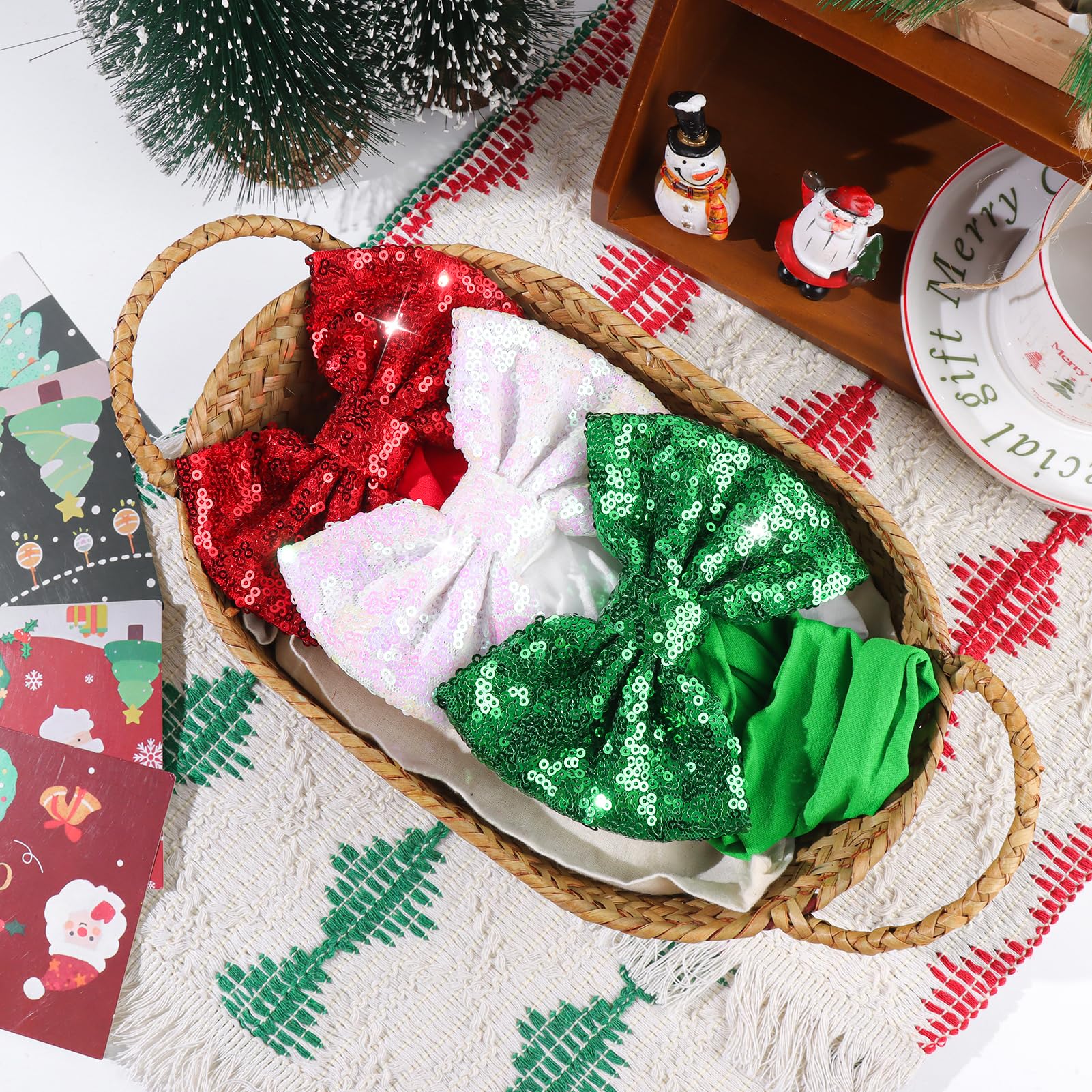 Lanmerry infant headbands with stretchy soft band for newborns through toddlers.