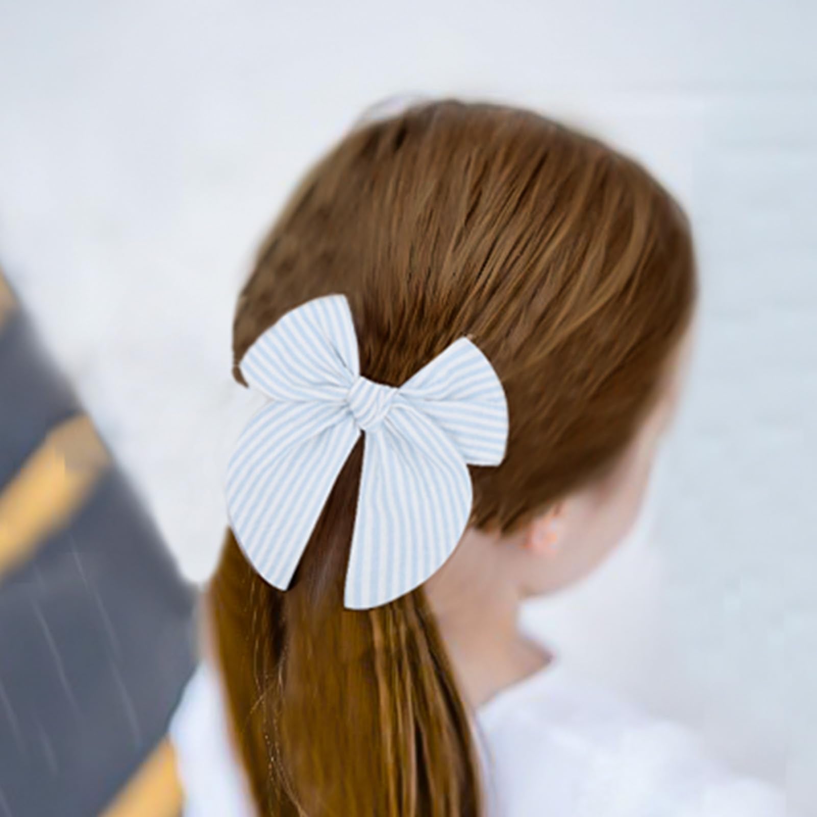 Lanmerry knotted bow headband close-up, durable stitches for lasting baby wear
