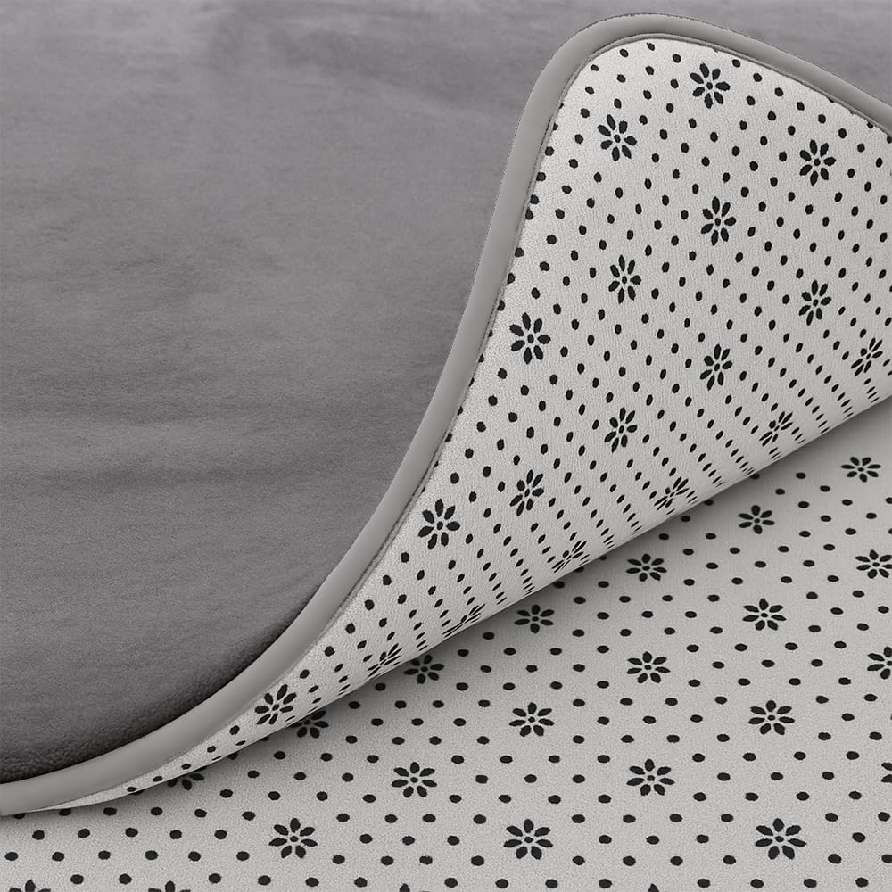 Lansber non-slip backing keeps the mat in place on any floor.