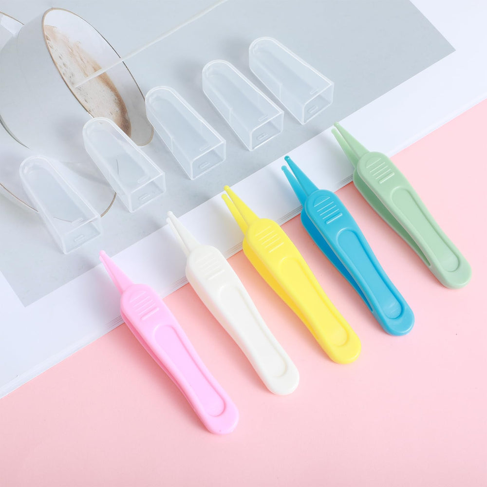 Larrel spoon-end nose picker designed to remove dry mucus precisely.
