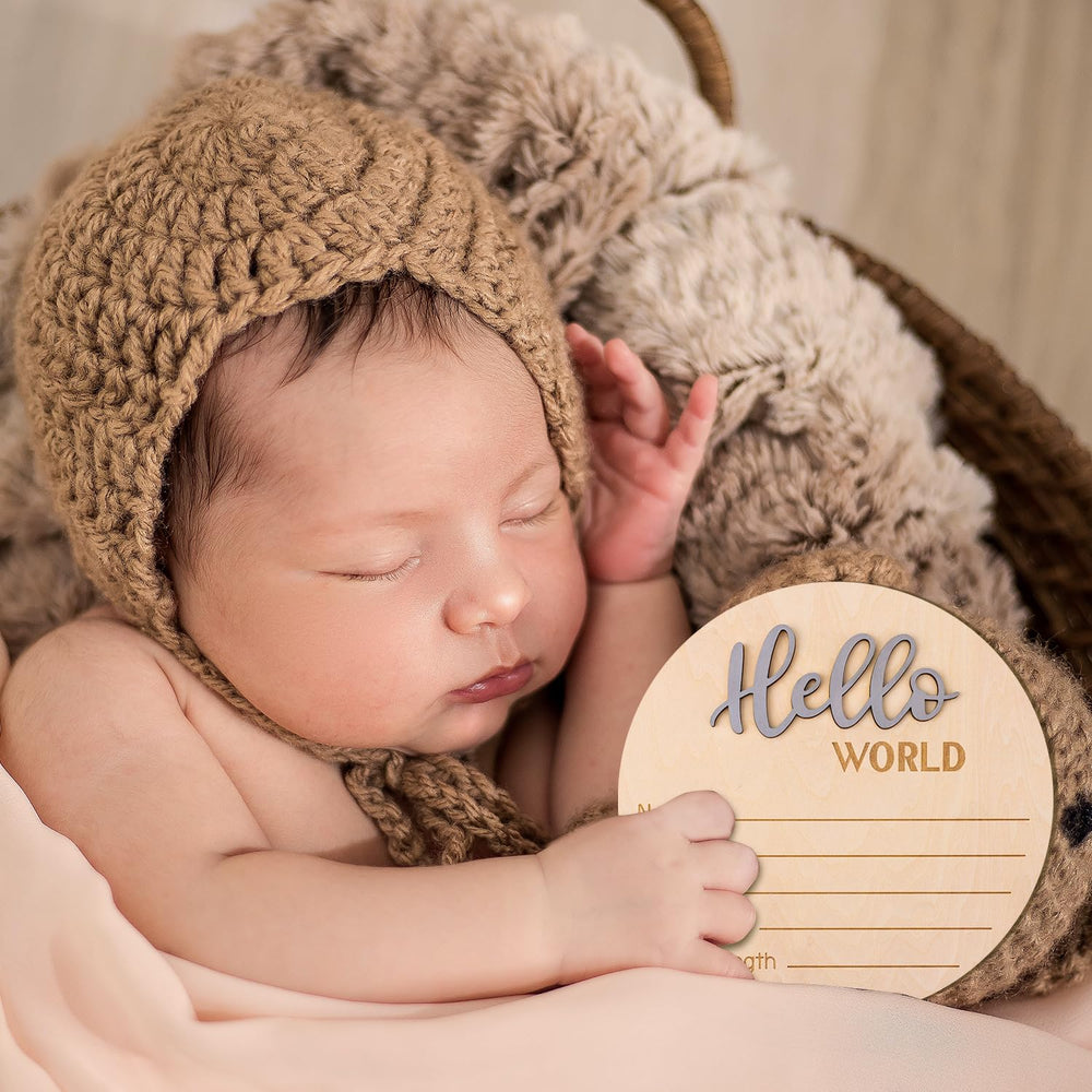 lasuroa baby announcement sign makes a thoughtful baby shower gift.