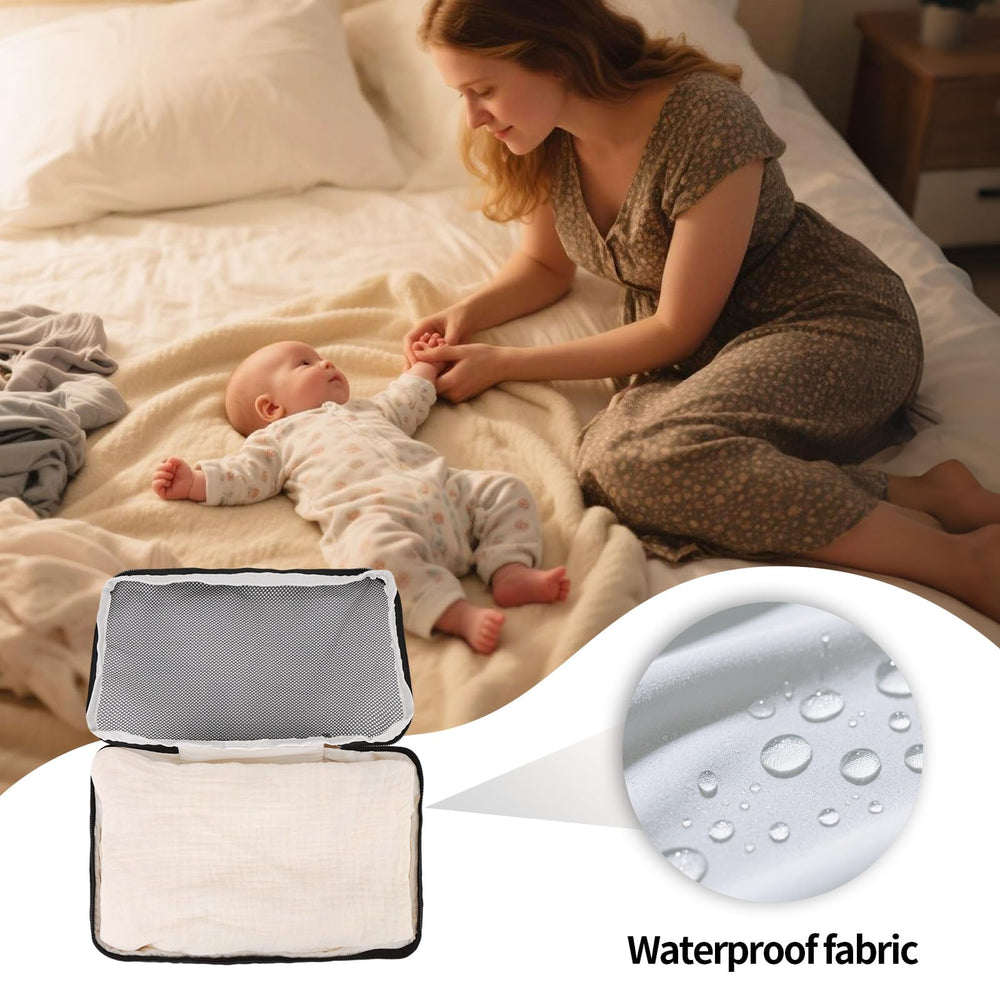 Lasuroa durable polyester diaper pouch protects contents from spills.