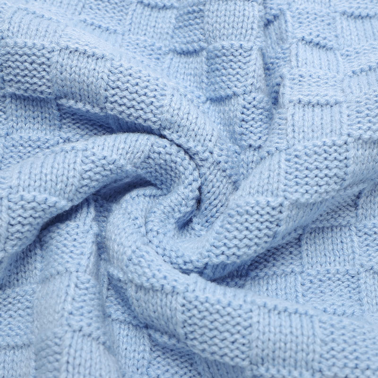 LAWKUL Gift-ready baby blanket perfect for baby showers.