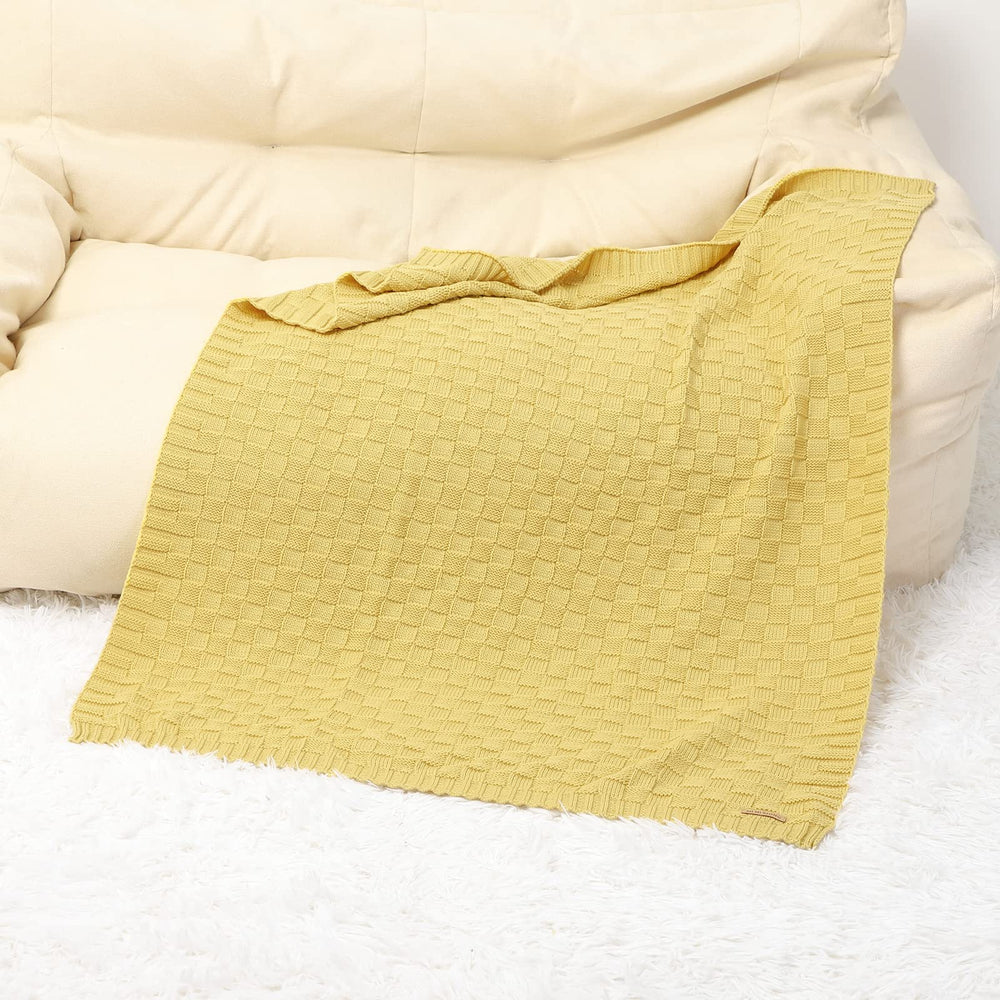 LAWKUL Knit Cable Babe Blanket is ideal for stroller rides and travel.