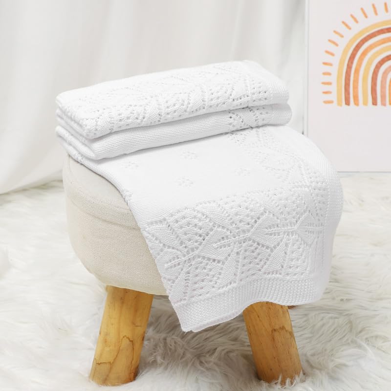 LAWKUL Cellular Blanket size 100x80cm for wrapping and swaddling.