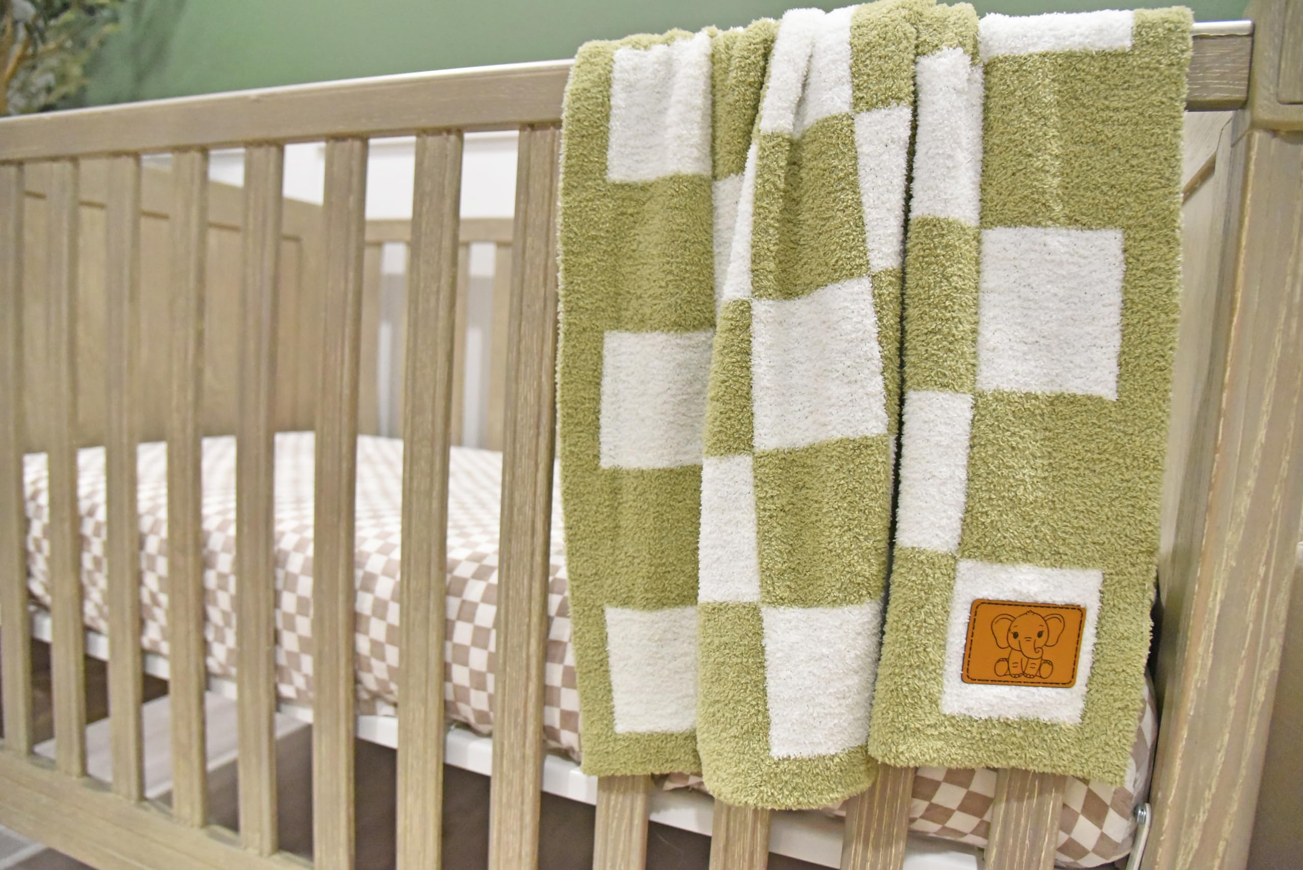 Machine washable convenience with lasting softness after many washes.