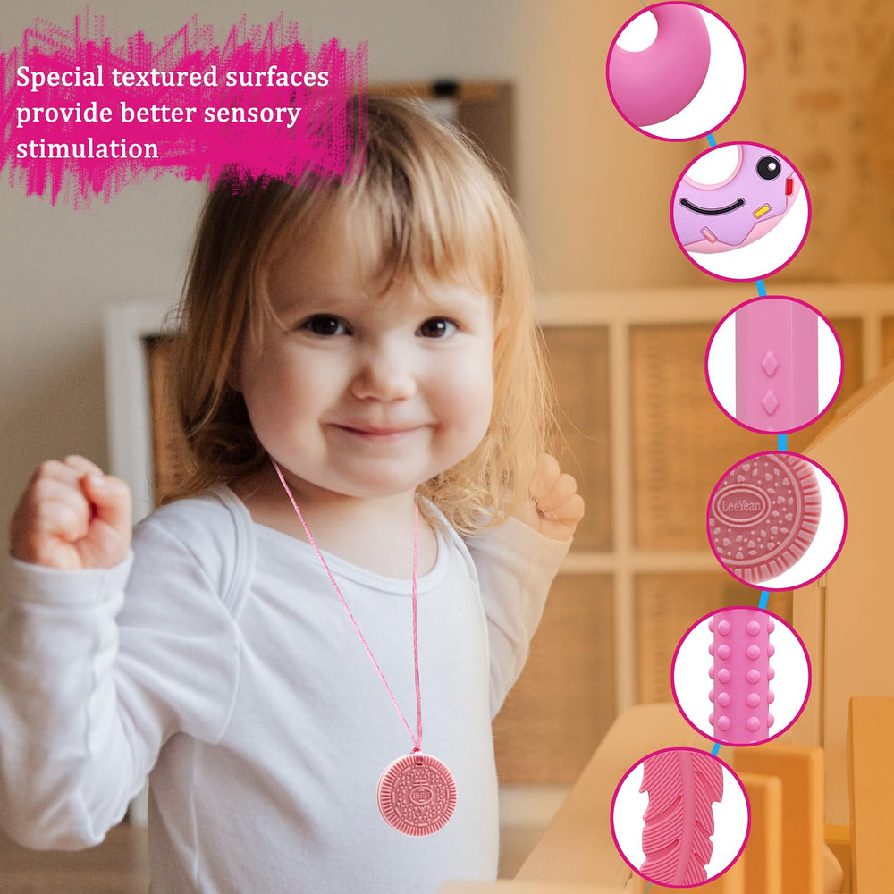 LeeYean chew necklace circle shape provides grip and class focus cues.