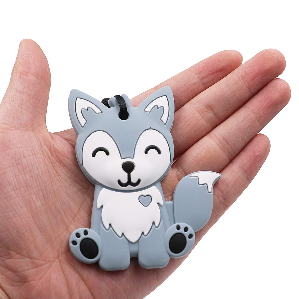 LeeYean fox chew necklace washable necklace for easy cleaning after use.