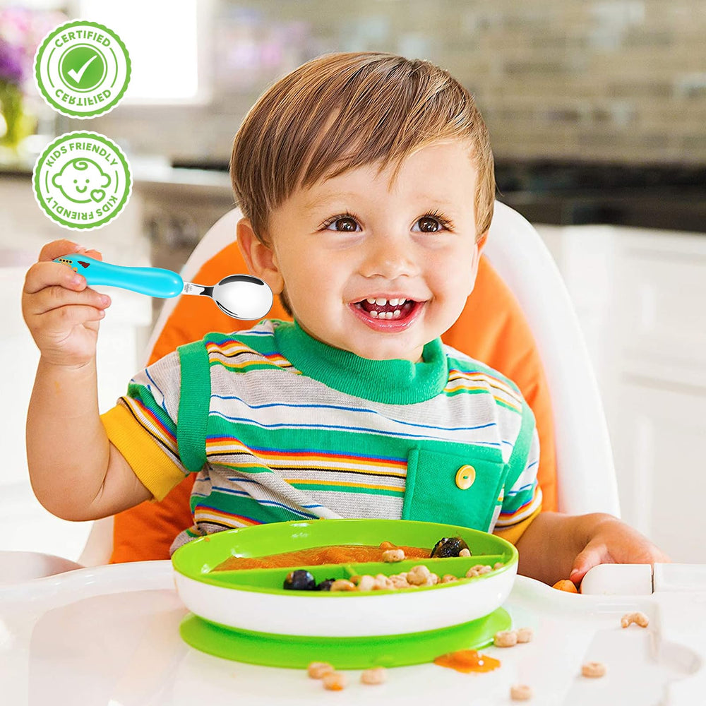 Lehoo Castle bright colors attract kids and encourage meal participation.