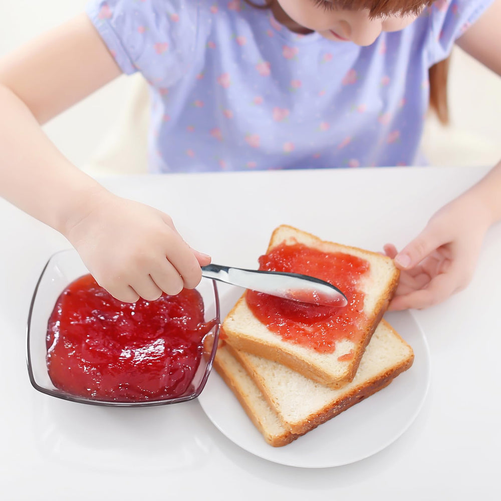Lehoo Castle Mermaids rounded edges reduce injury risk during meals.