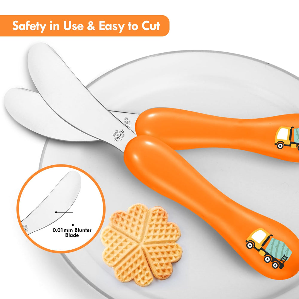 Lehoo Castle toddler spoon close-up highlighting child-friendly size for scooping