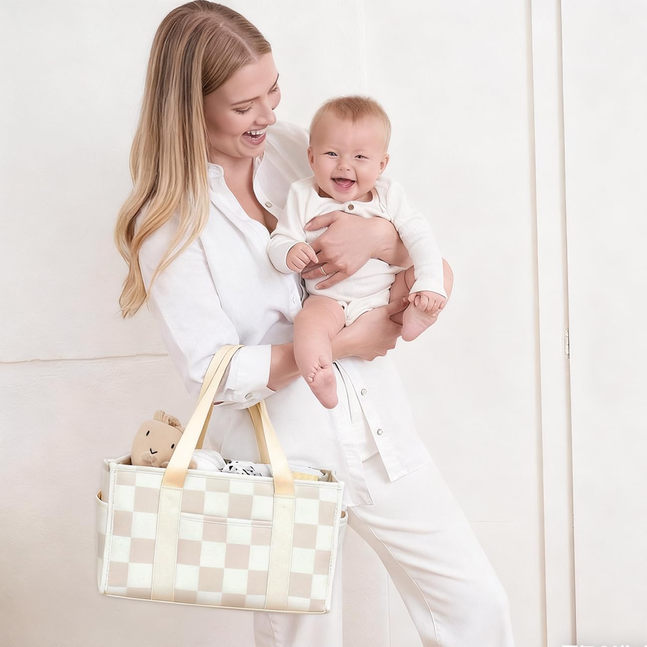 Lethooly neutral checkered design suits a modern nursery.