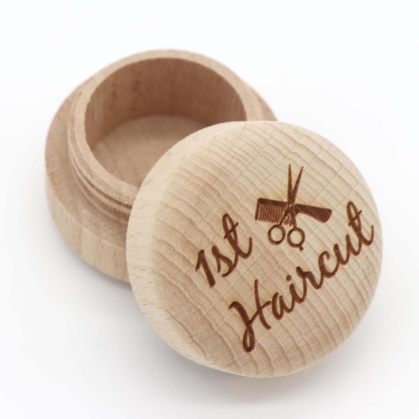 Liannan baby name laser engraving on keepsake box adds personal touch.